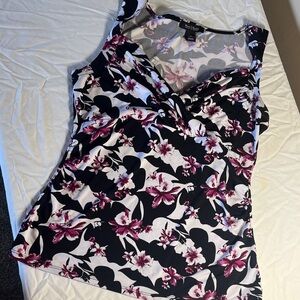 White House Black Market Floral Top